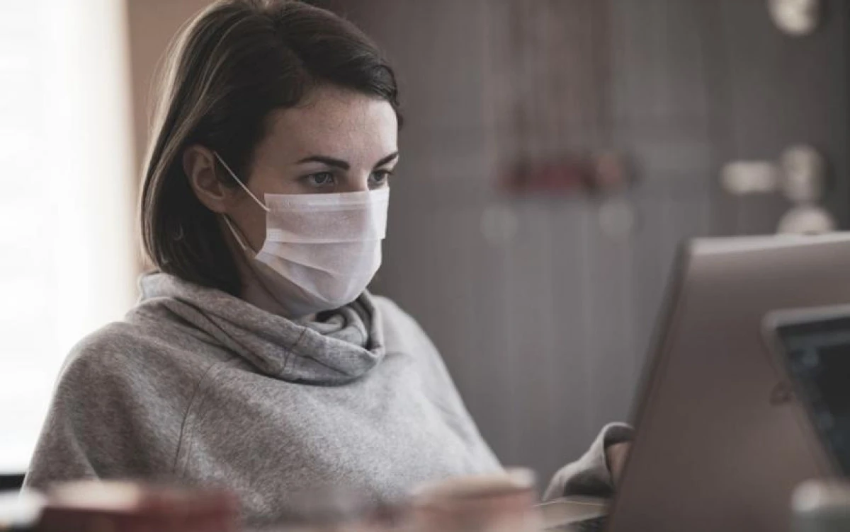 Un nou virus ucigaș a trecut la oameni de la păsări. Simptome asemănătoare cu cele de SARS-CoV-2