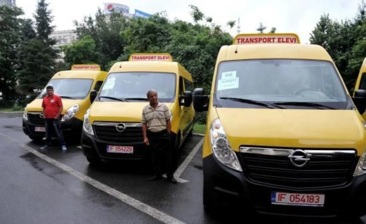 UN NUMAR DE 12 MICROBUZE SCOLARE AJUNG SAPTAMANA ACEASTA LA ARAD