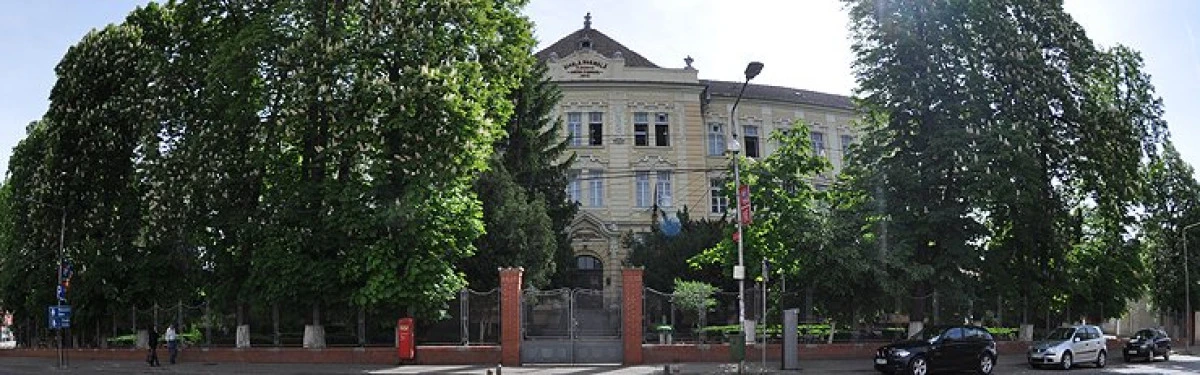 Un părinte cere ISJ Arad să verifice modul în care s-au făcut înscrierile la Pedagogic