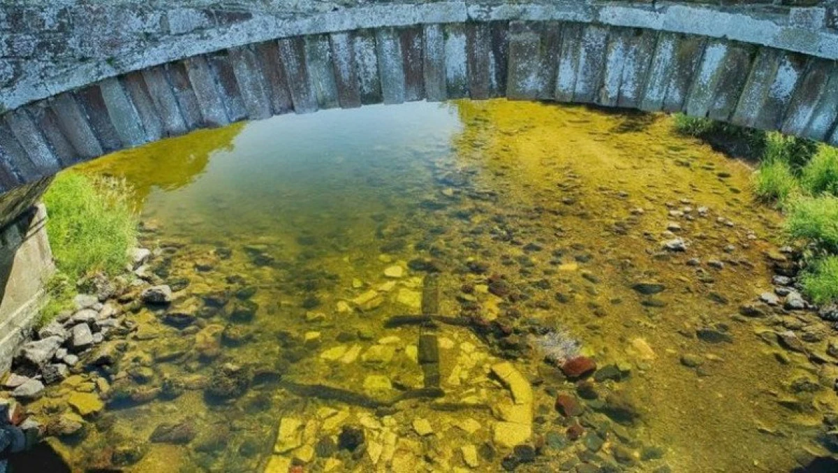 Un pod din anii 1300, descoperit de arheologi pe fundul unui râu din Scoția