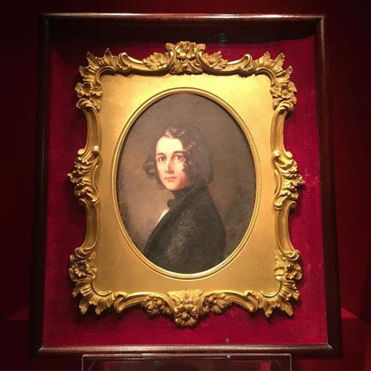 Un portret al lui Charles Dickens, considerat dispărut timp de 150 de ani, va fi expus la Londra