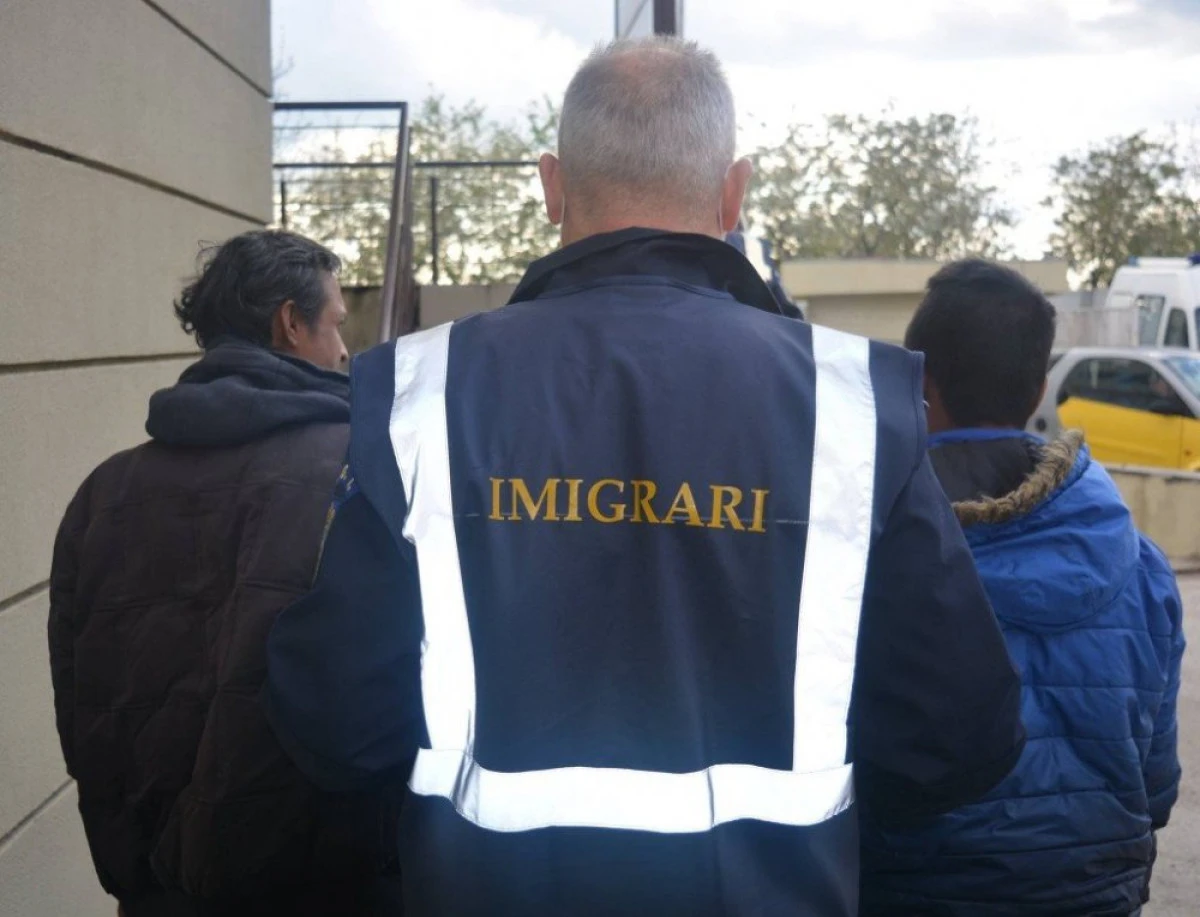 Un sârb fără drept de ședere în România, depistat la muncă ilegală în Arad