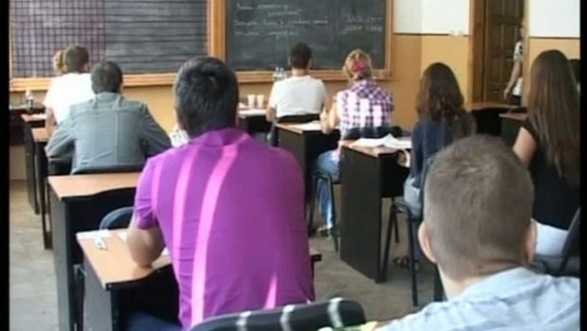 Un singur elev din Arad a fost eliminat în prima zi a Bacalaureatului