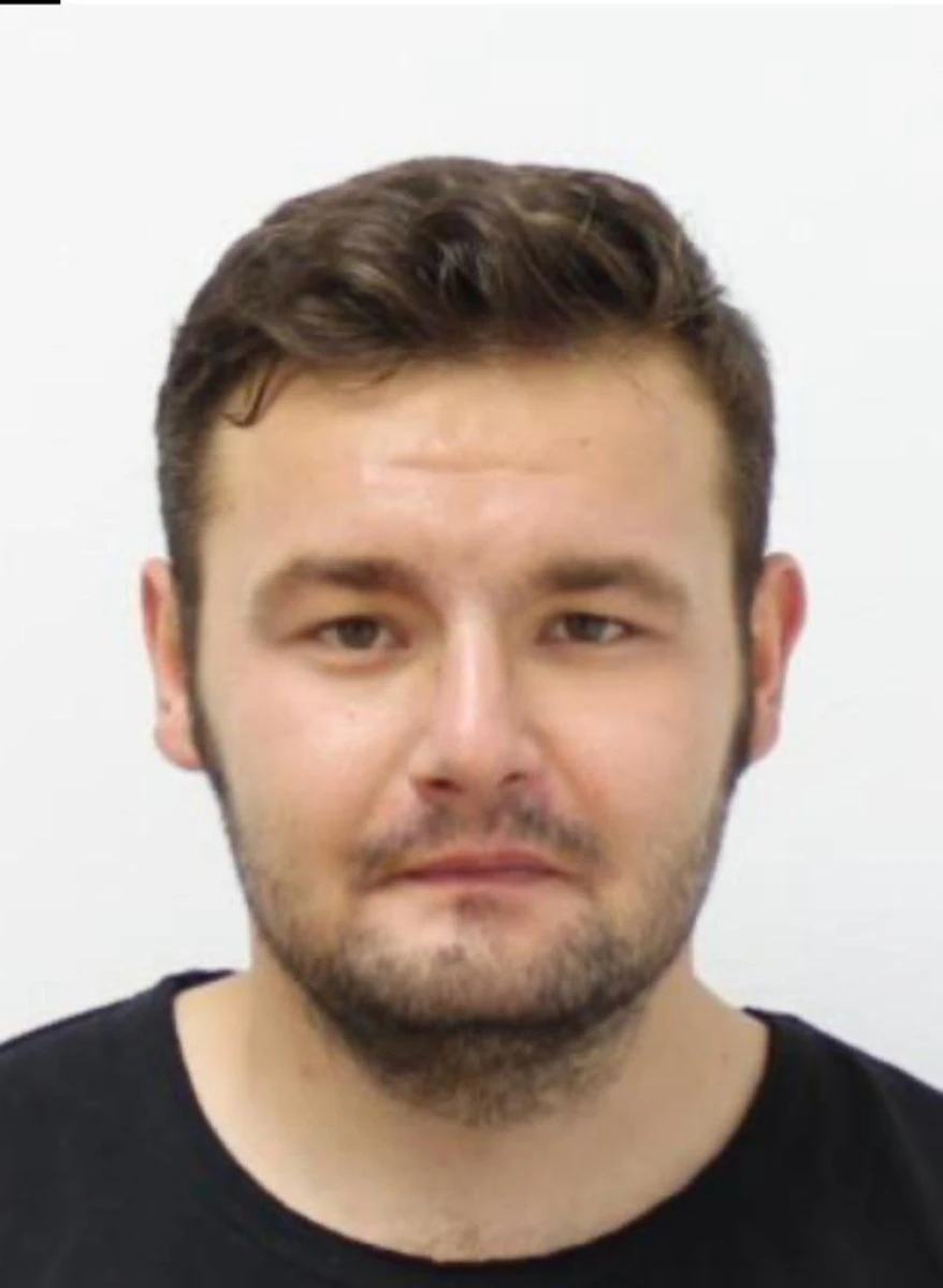 Un tânăr a fugit de la Psihiatrie. Dacă îl vedeți sunați la 112!