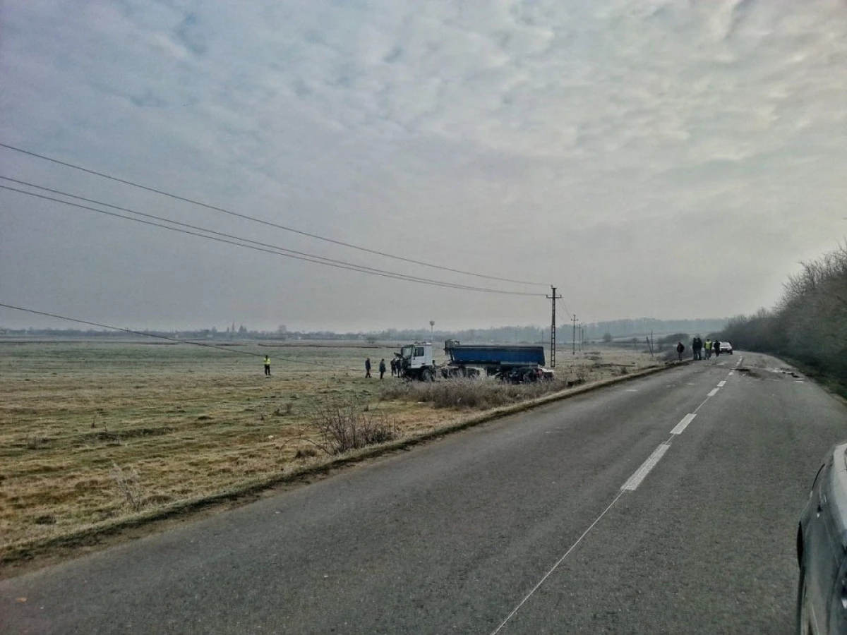 Un tânăr a murit într-un accident produs pe drumul Zăbrani-Neudorf