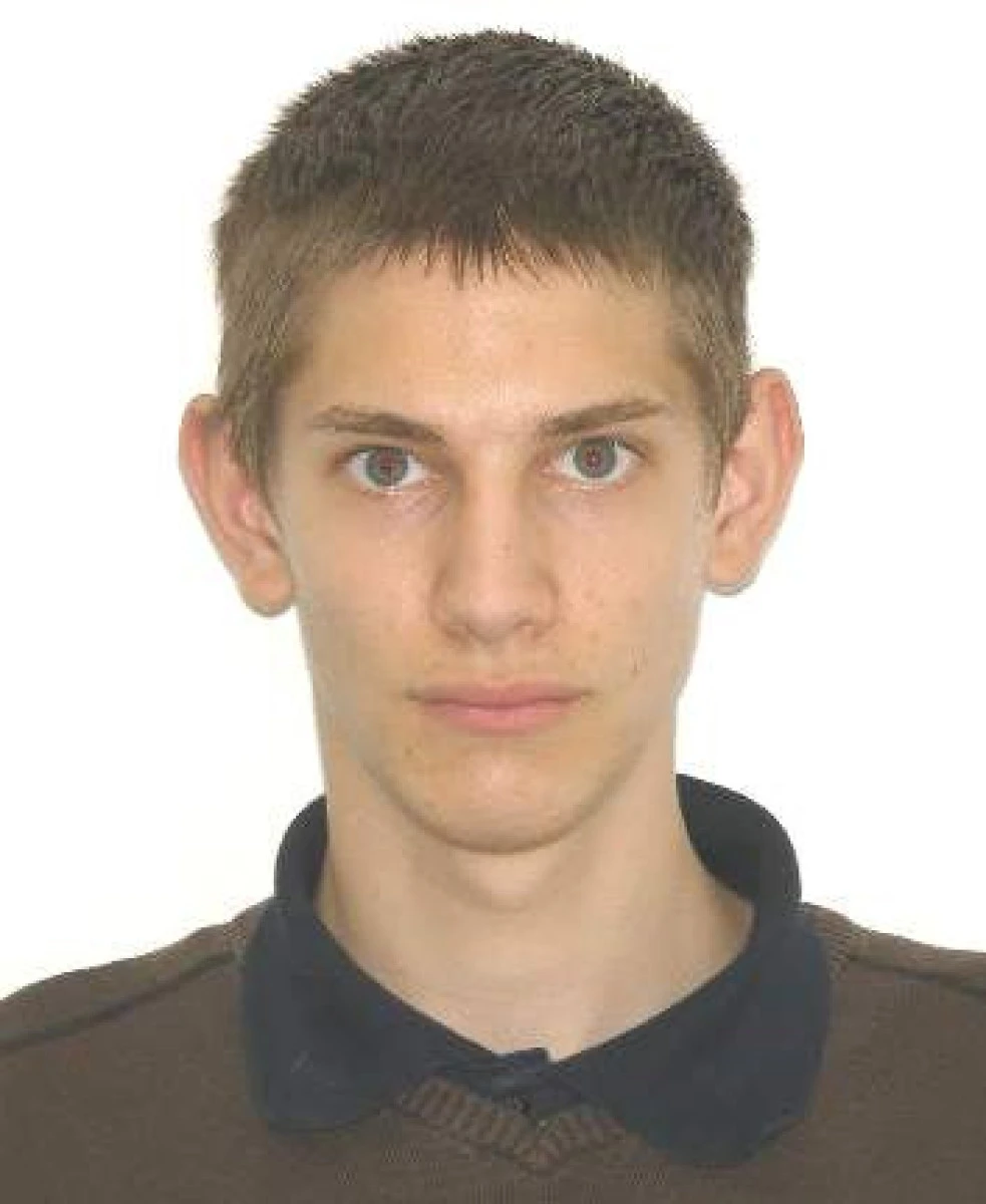 Un tânăr de 22 de ani e dat dispărut. Dacă-l vedeți sunați la 112