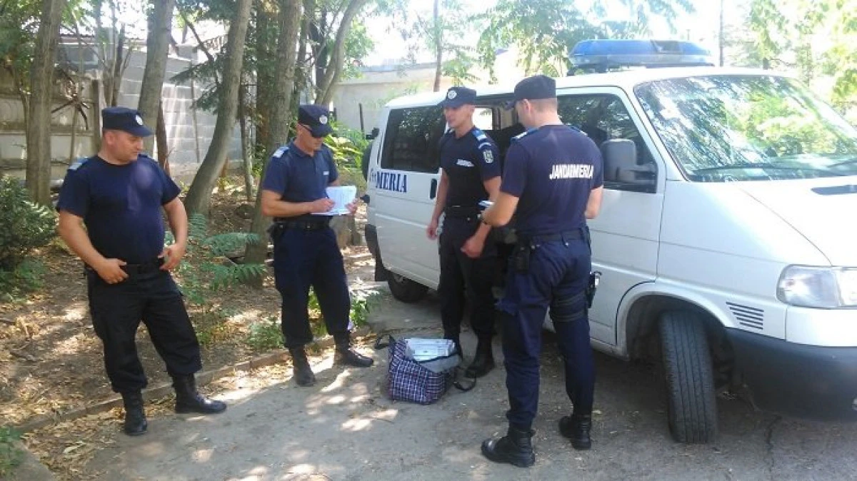 Un tânăr de 24 de ani, prins în Piața Spitalului cu țigări de contrabandă