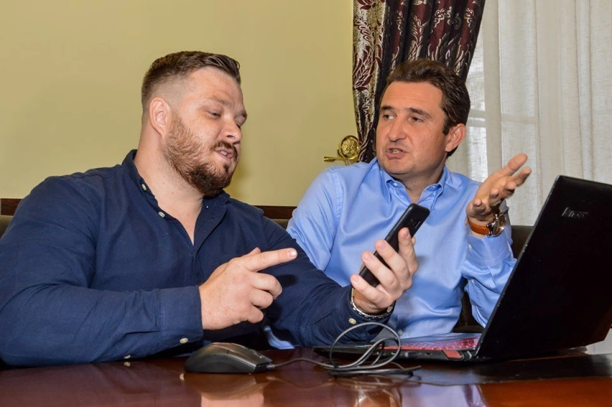 Un tânăr pasionat de IT, în echipa primarului