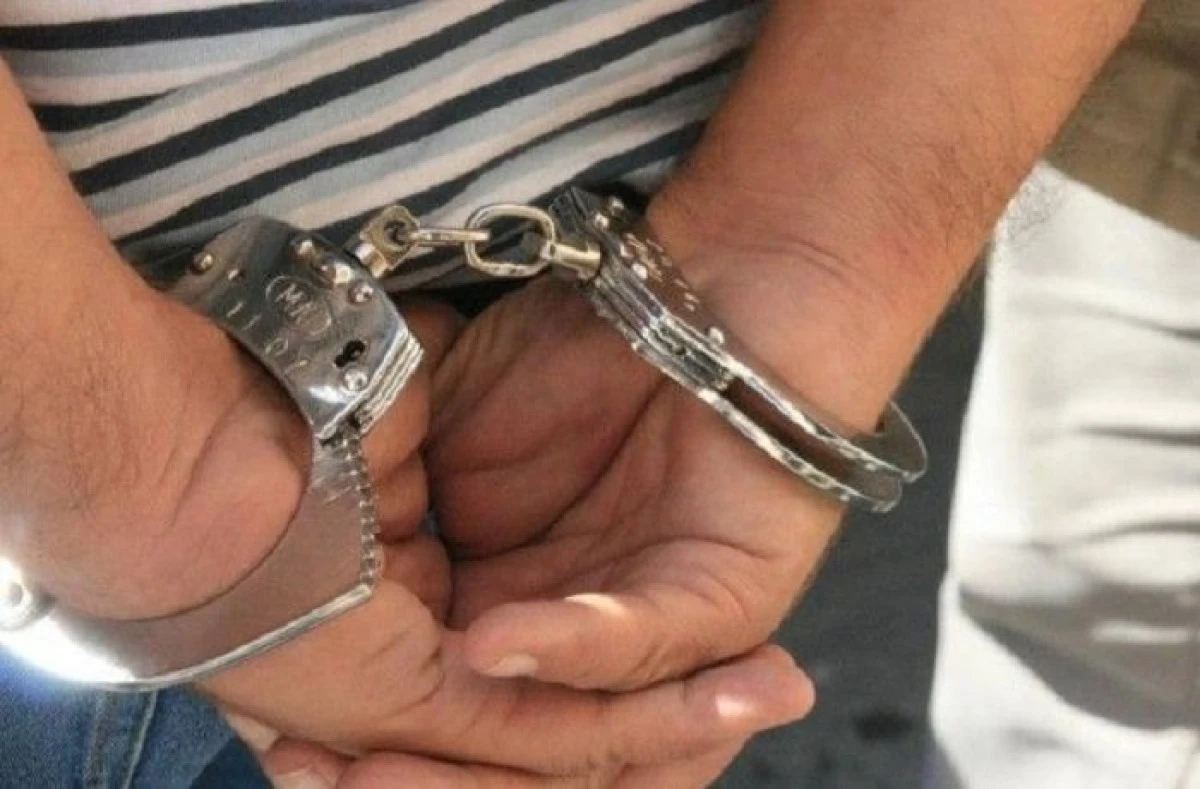 Un timișean, prins de polițiștii arădeni după ce a furat din două sere din Vinga