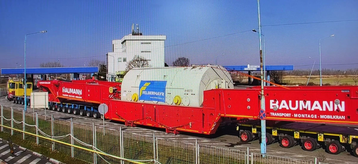 Un transport agabaritic gigantic (788 tone) va traversa județul Arad!