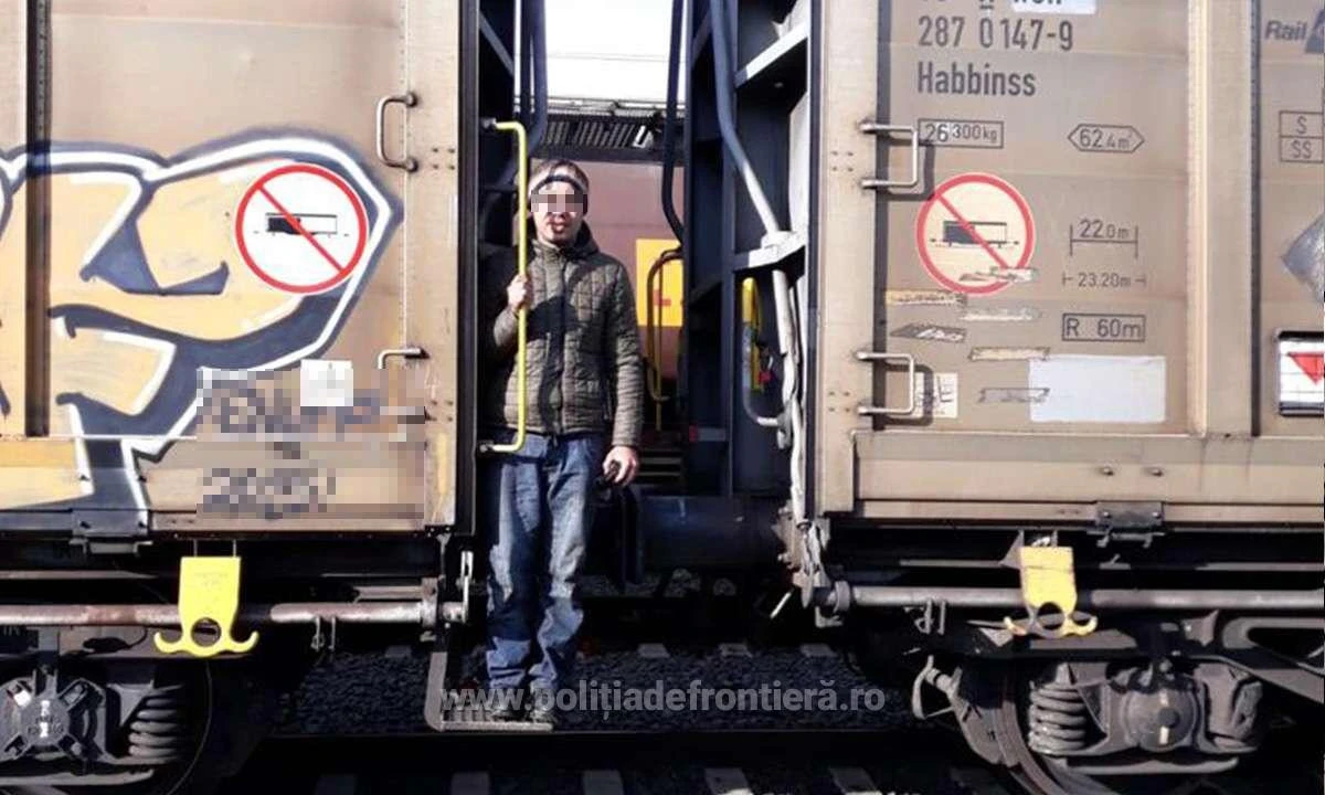 Un tunisian ascuns într-un tren internațional, descoperit la Curtici