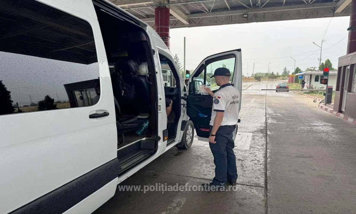 Un ucrainean, urmărit internațional pentru pornografie infantilă, prins într-un microbuz la Nădlac