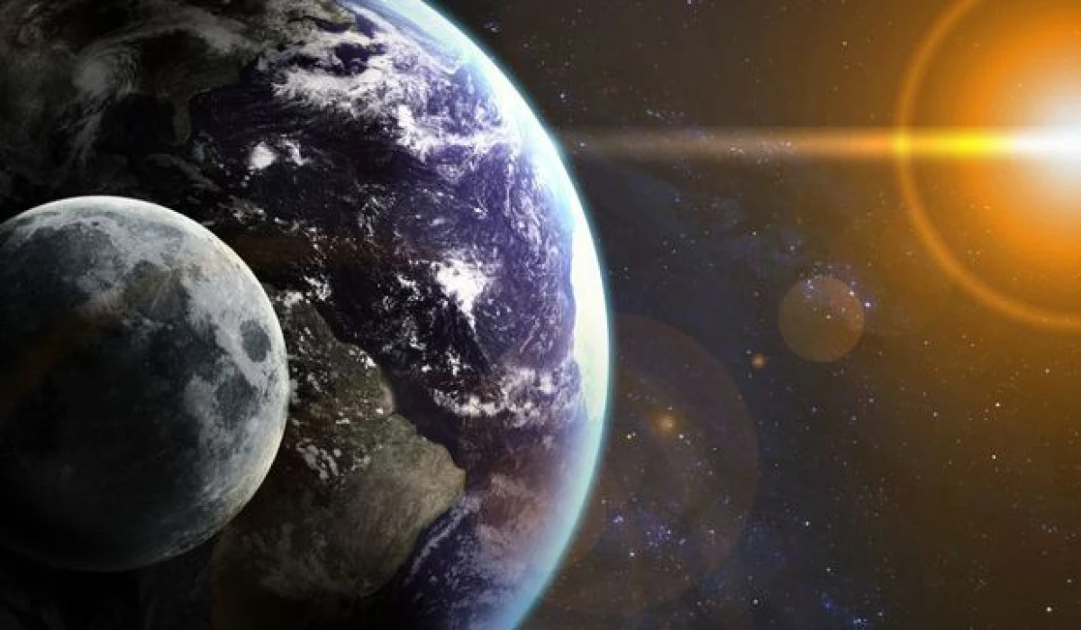 UNA DINTRE LUNILE LUI SATURN, SURPRINSA INTR-O NOUA FOTOGRAFIE