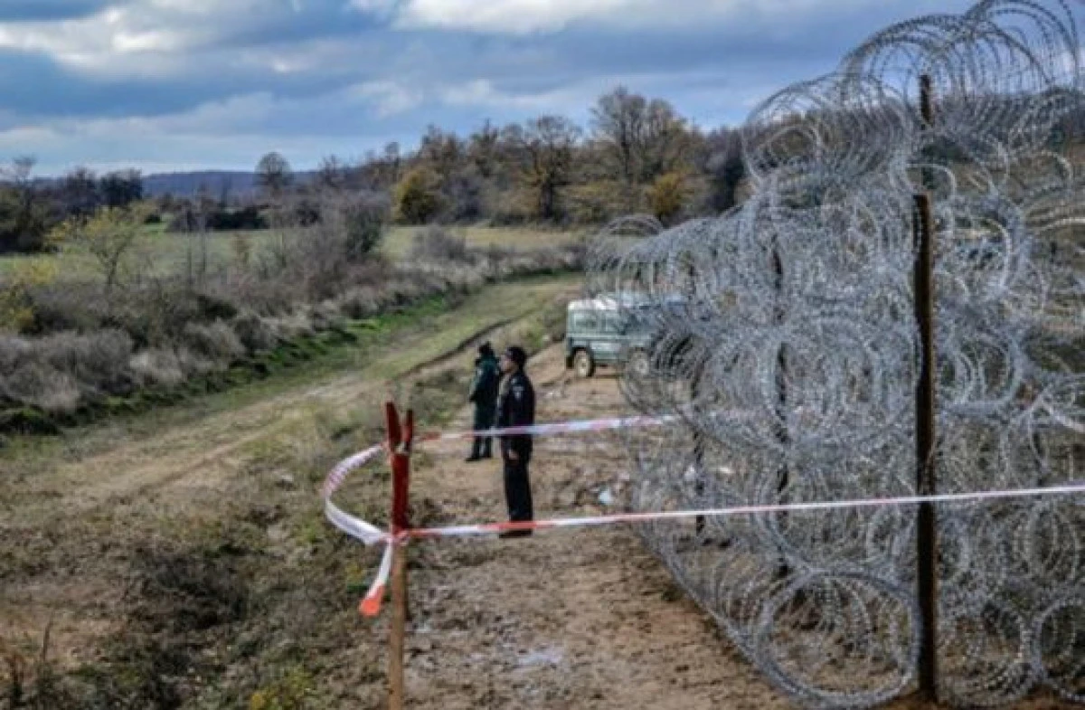 UNGARIA A INCEPUT LUCRUL LA GARDUL CU ROMANIA. VA TRECE PE LANGA UN ORAS ARADEAN