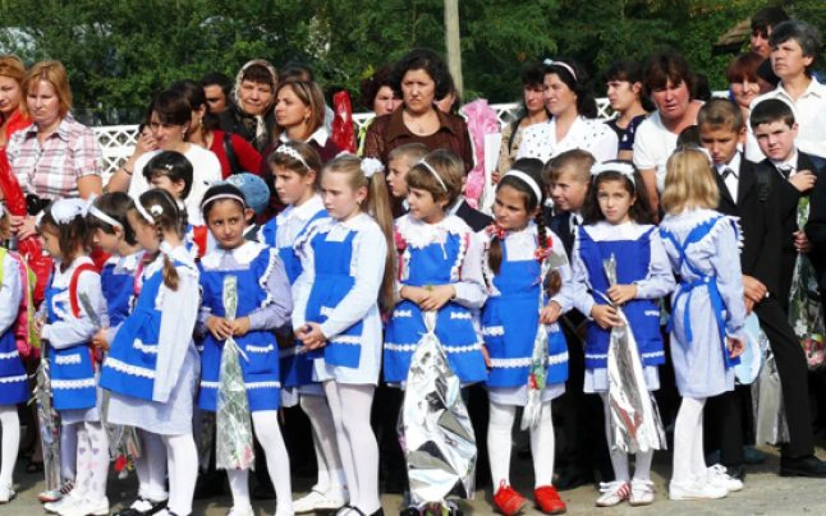 Uniforma, obligatorie în școli