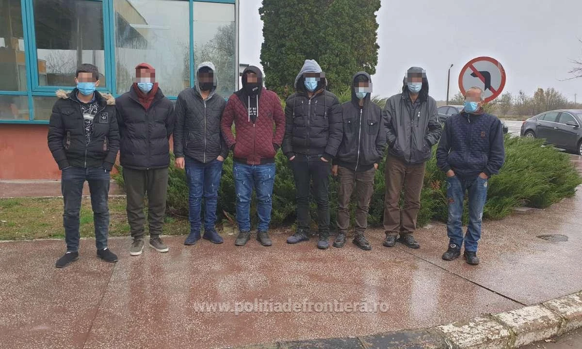 Unsprezece cetăţeni din Siria şi Irak au încercat să treacă vama Nădlac cu documentele de identitate bulgăreşti