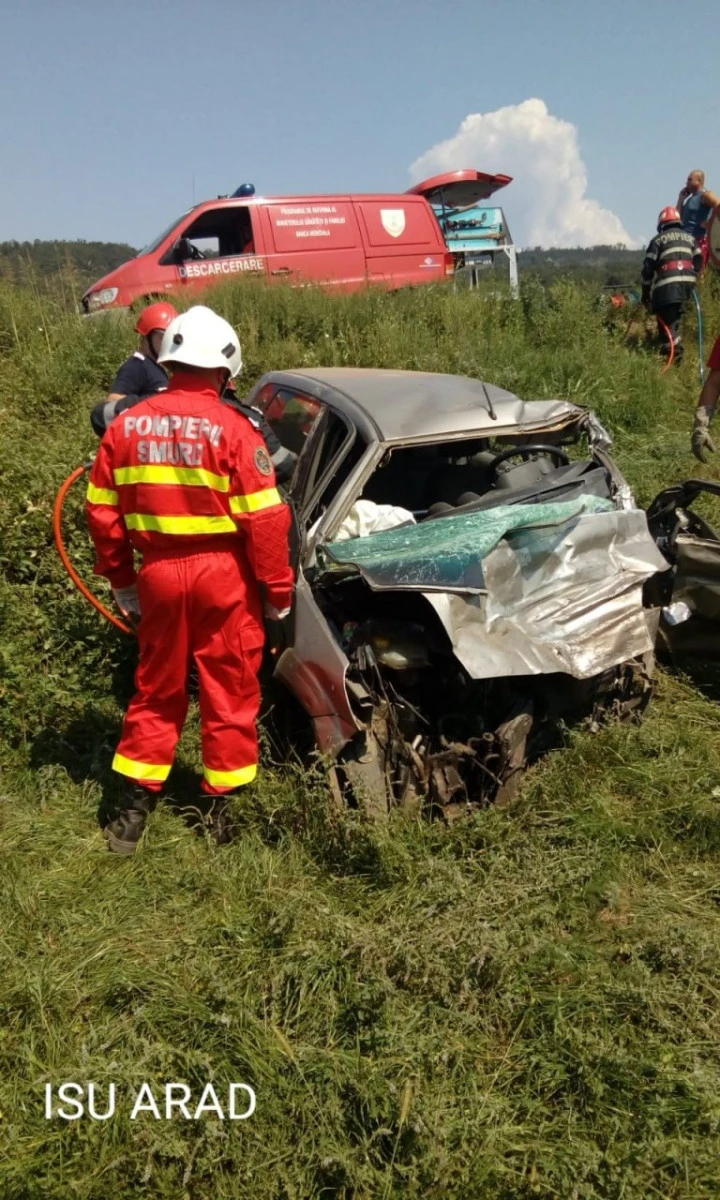 (UPDATE) Accident grav la Bârzava! DN7 este blocat