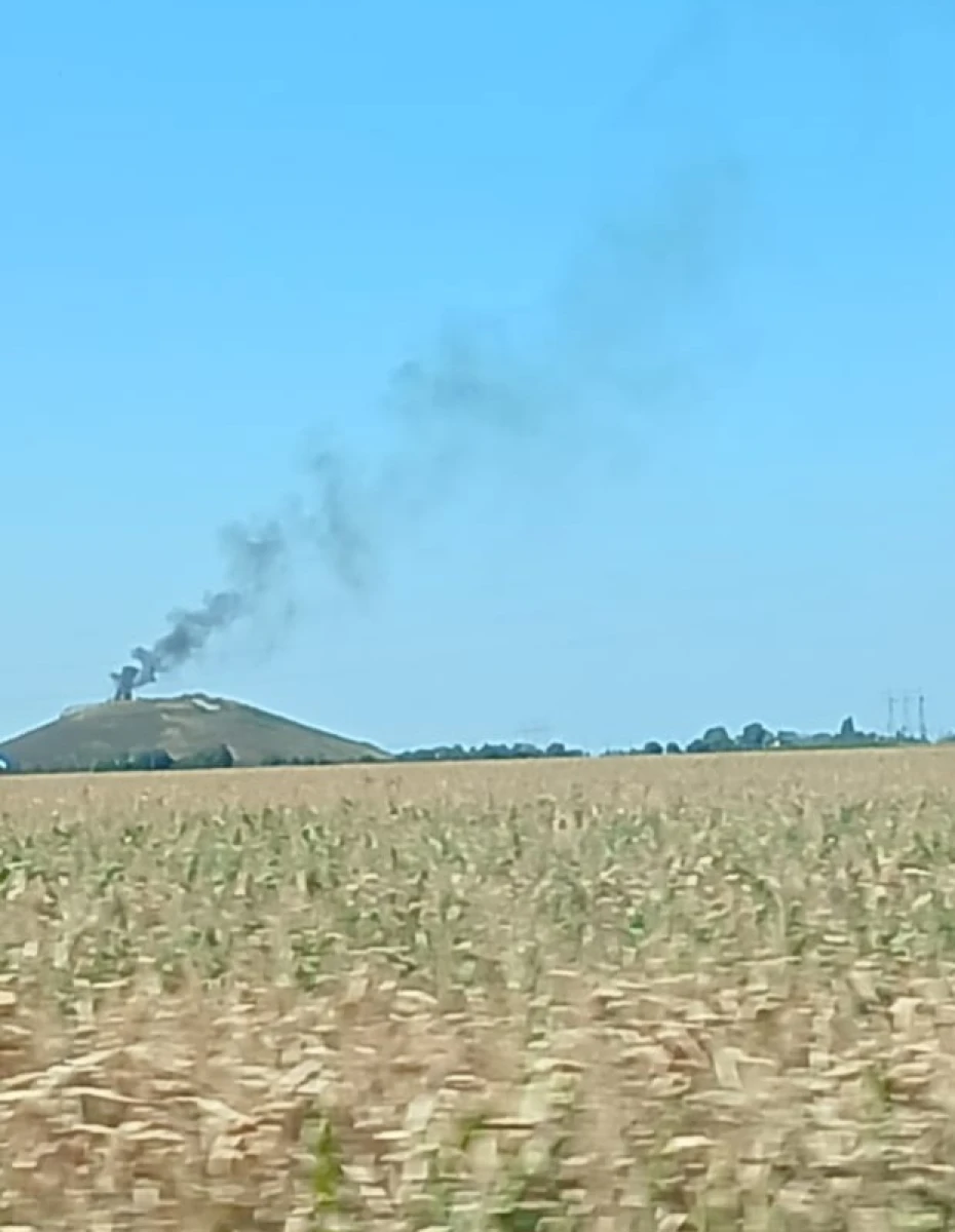 (UPDATE) Arde groapa de gunoi a Aradului! Pompierii intervin în zona CET