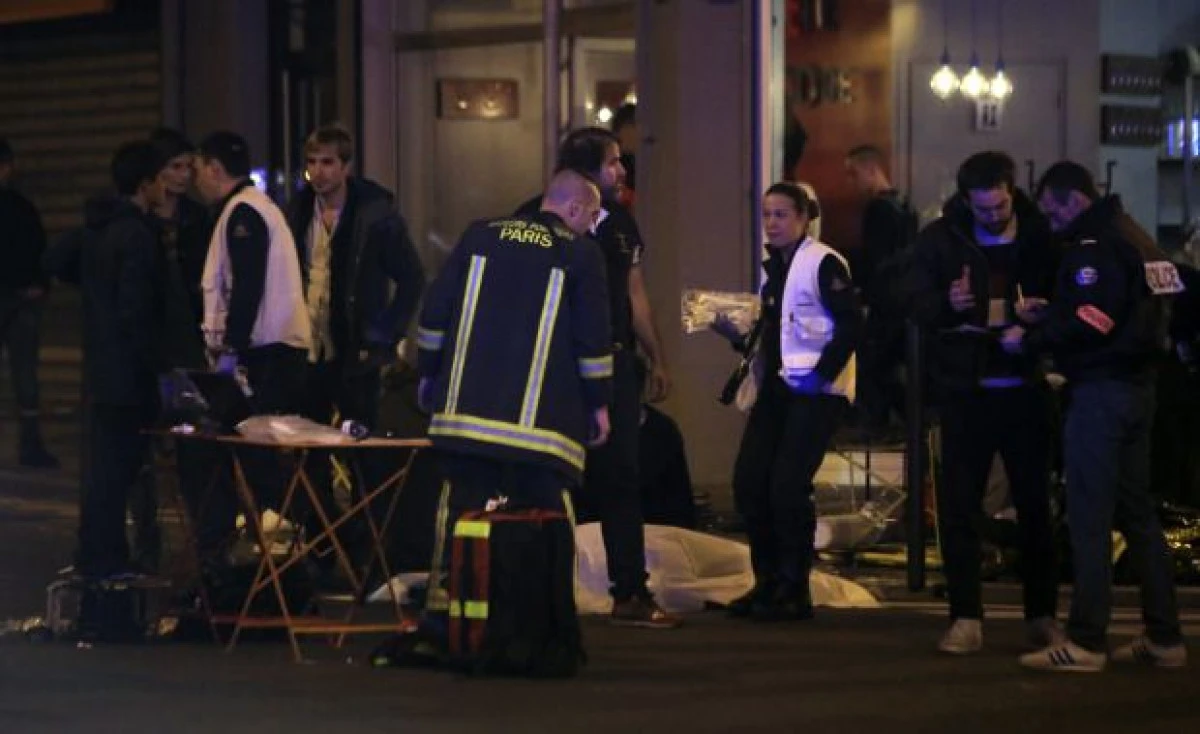 (UPDATE) ATAC ARMAT LA PARIS. CEL PUTIN 120 DE MORTI SI PESTE 200 DE RANITI