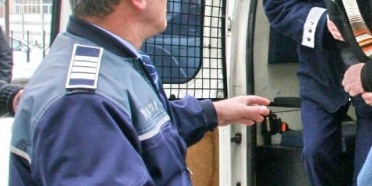 Urmărit internațional, prins de polițiștii orașului Chișineu-Criș