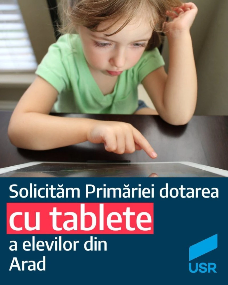 USR Arad propune dotarea elevilor cu tablete