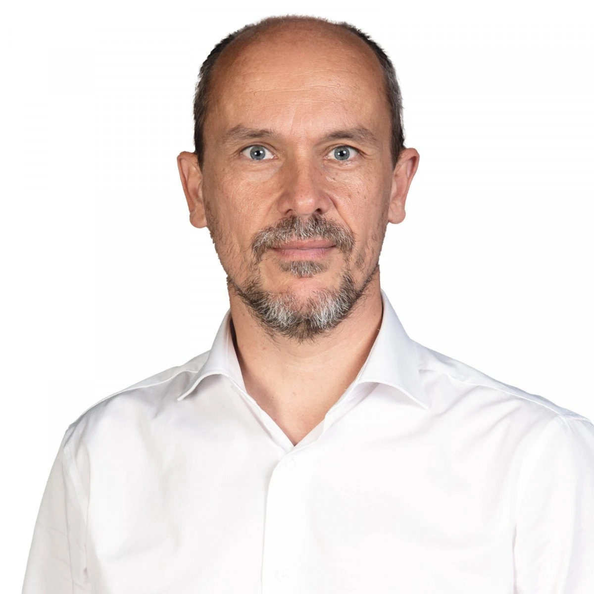 USR PLUS propune achiziția unor tablete în regim de urgență