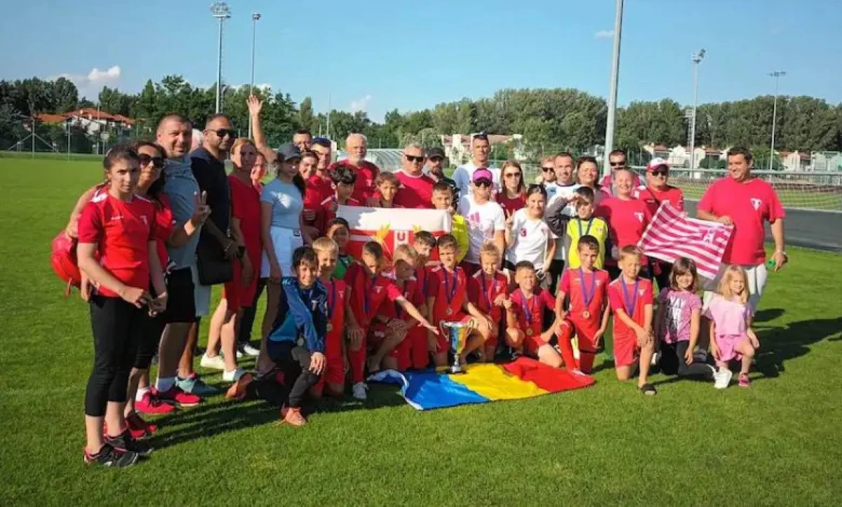 UTA 2013 a luat argintul la Gallini Budapest Cup, Nouphal a fost portarul turneului