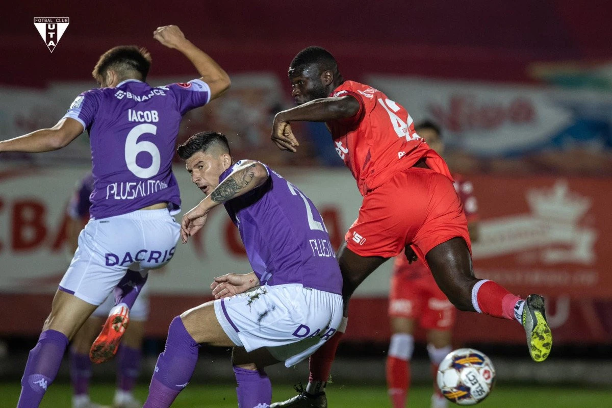 UTA a stopat Rapidul, în primul meci din „exilul” de la Oradea! Un 2-2 spectaculos pe „Iuliu Bodola”