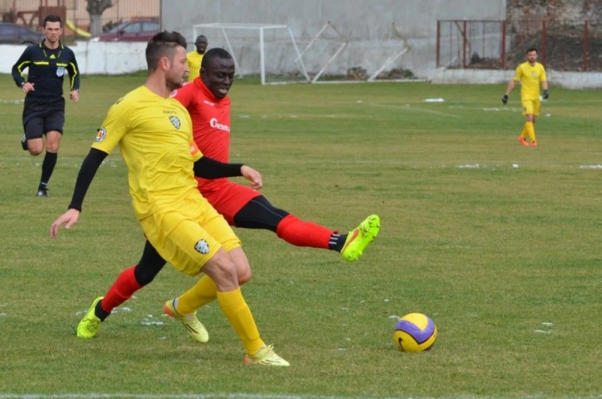 UTA BD A REMIZAT CU ACS POLI, IN DERBY-UL AMICAL AL VESTULUI