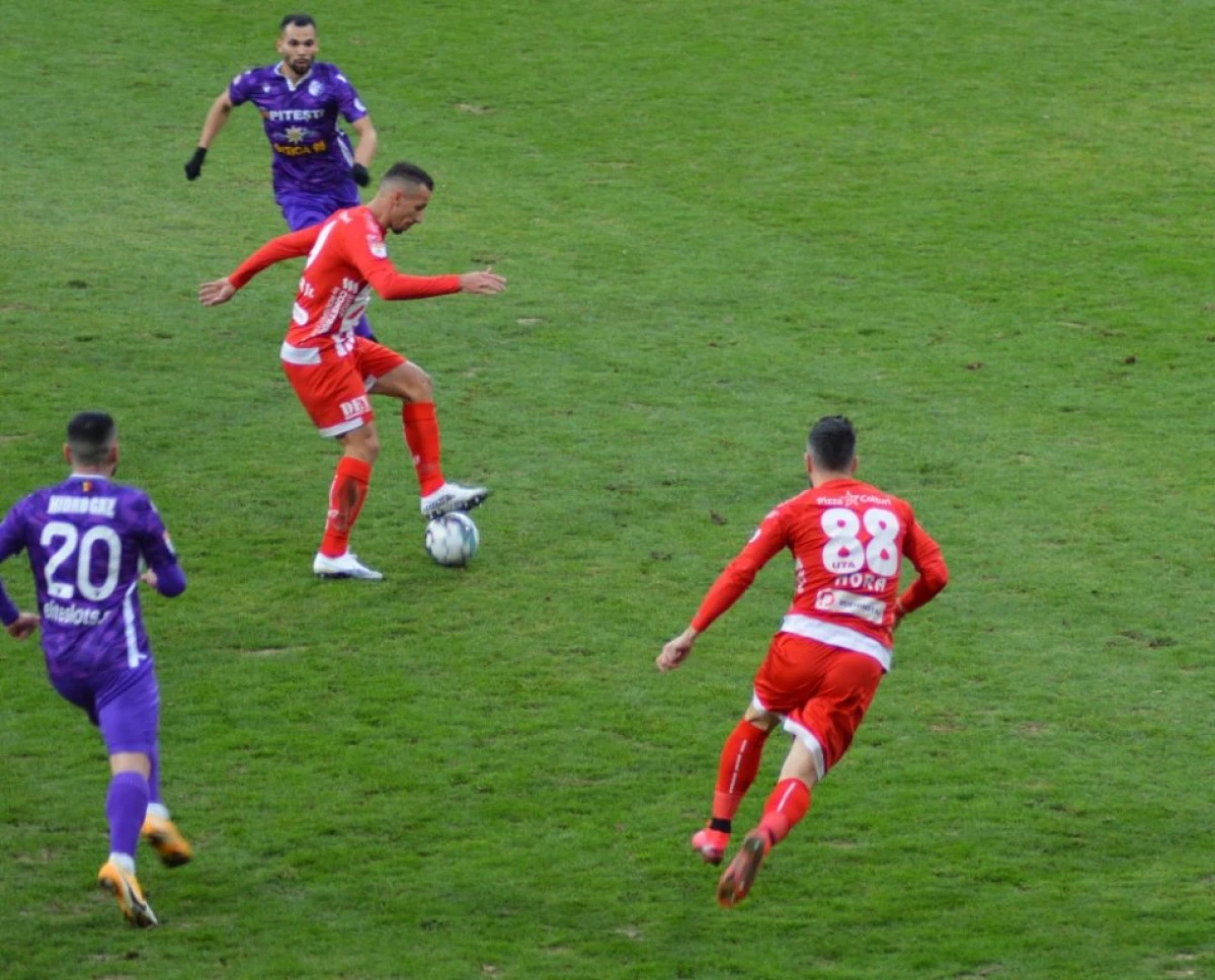UTA şi-a cam luat adio de la play-off, cu Argeşul. Balint, „prizonier” al schimbărilor tardive!