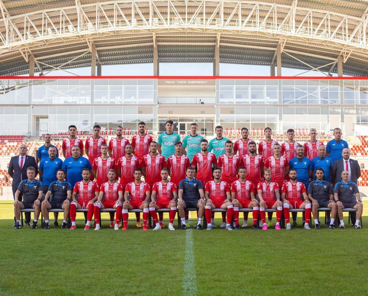 UTA şi-a definitivat lotul pentru turul campionatului. Poza oficială de grup, indiciul principal