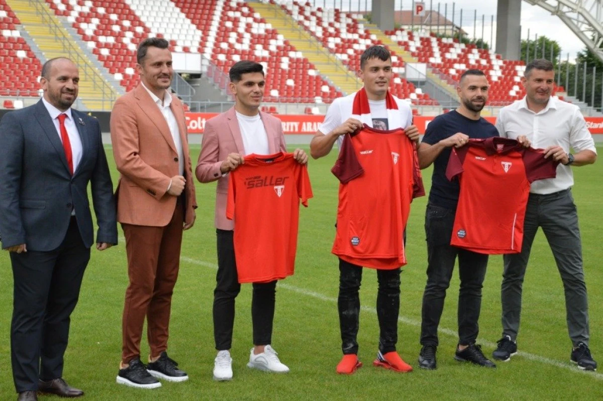 UTA şi-a prezentat primele trei achiziţii, cu o zi înaintea reunirii