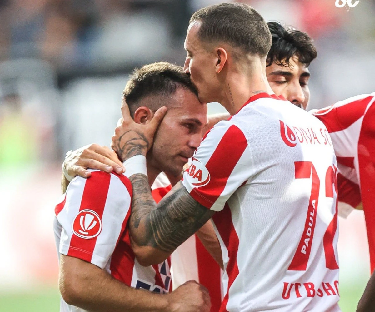 Utiștii Alin Roman și Padula și-au făcut loc în echipa lunii iulie, din SuperLiga!