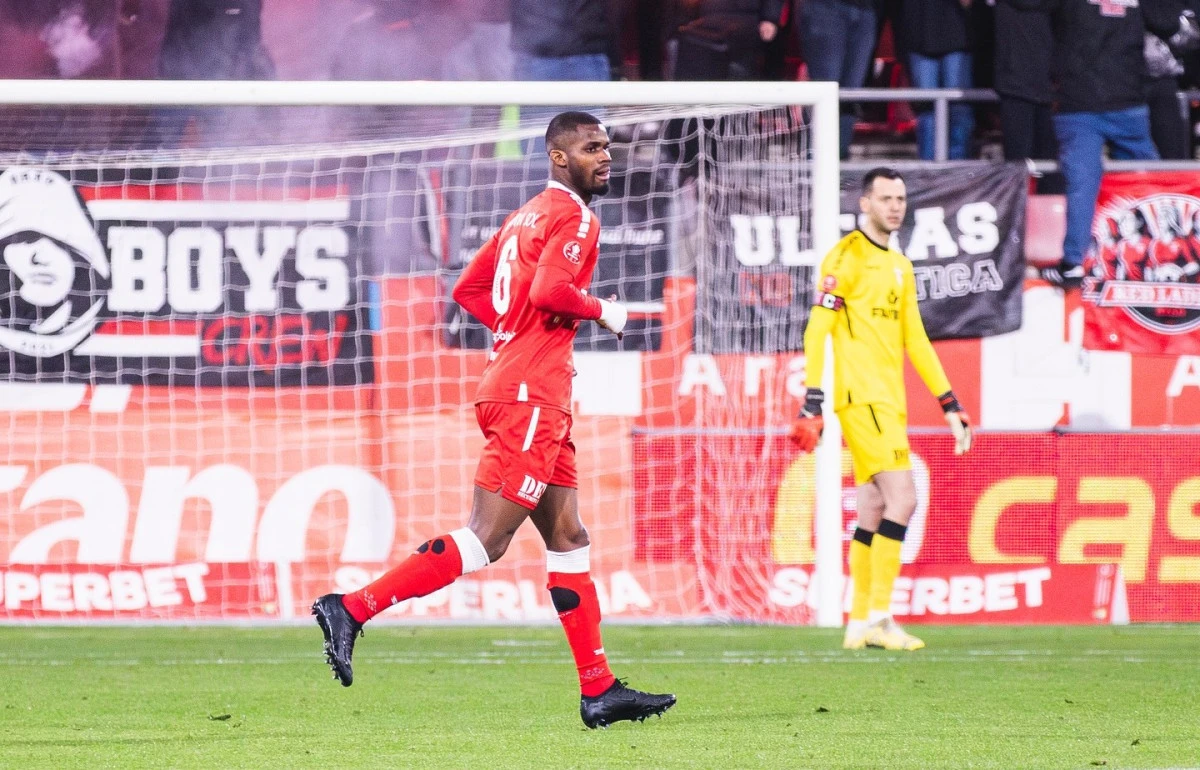 Utistul Florent Poulolo și-a făcut loc în echipa ideală a etapei a 24-a din SuperLiga