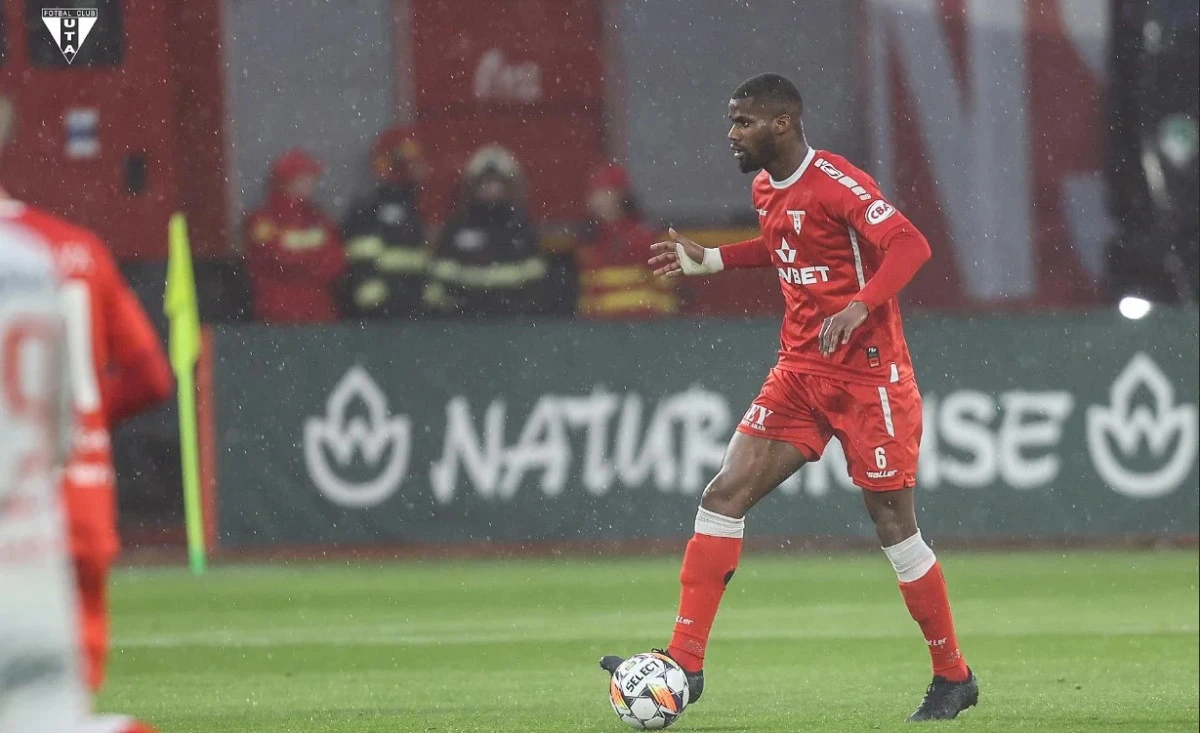 Utistul Poulolo și-a făcut loc în defensiva echipei ideale a etapei din SuperLiga