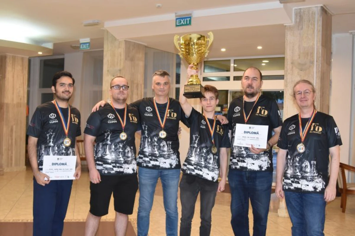 Vados IFB Finwest Arad a defilat în Superliga de șah și este campioană națională pentru a treia oară! (FOTO)