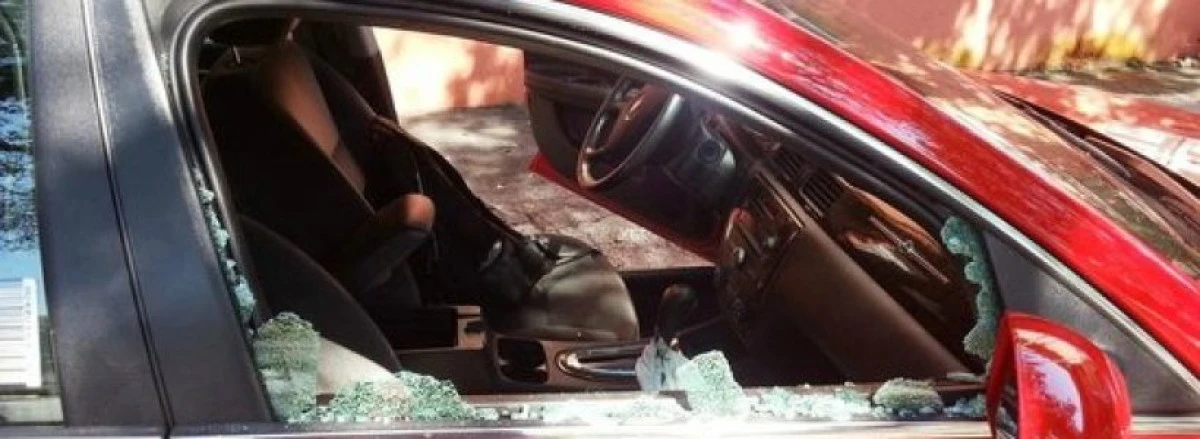 Val de spargeri în municipiu! Tot mai mulți arădeni sunt victimele furturilor din autoturisme