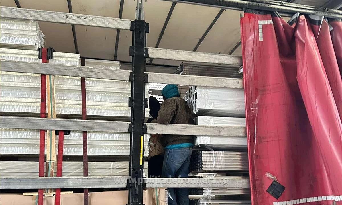 Vărșand: Șase persoane din Etiopia au încercat să treacă granița ascunse într-un TIR