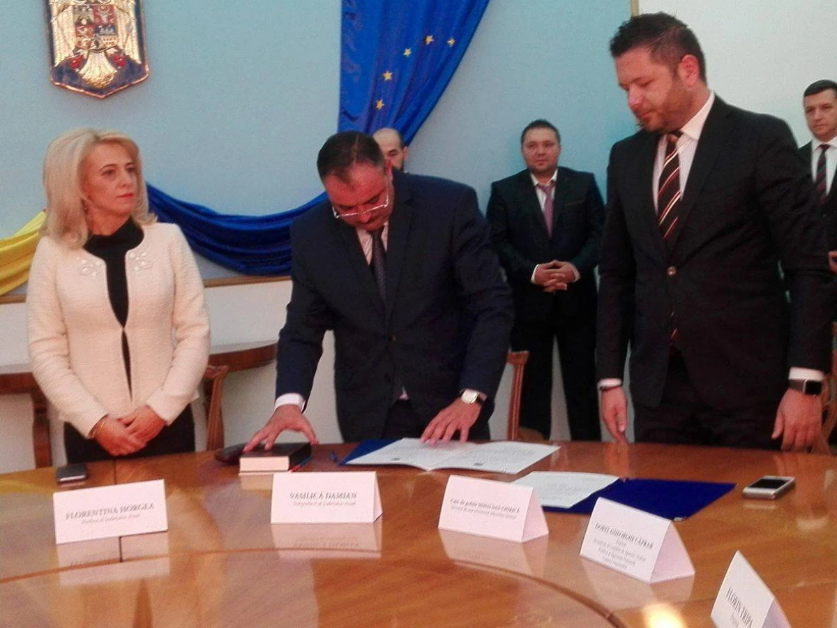 Vasilică Damian a fost învestit în funcţia de subprefect al Judeţului Arad