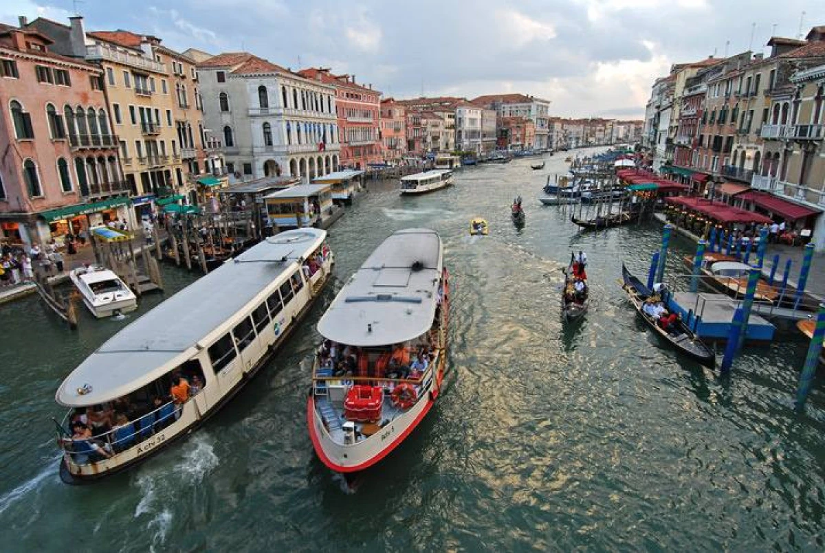 Veneția devine astăzi primul oraș din lume care introduce un sistem de plată pentru turiști