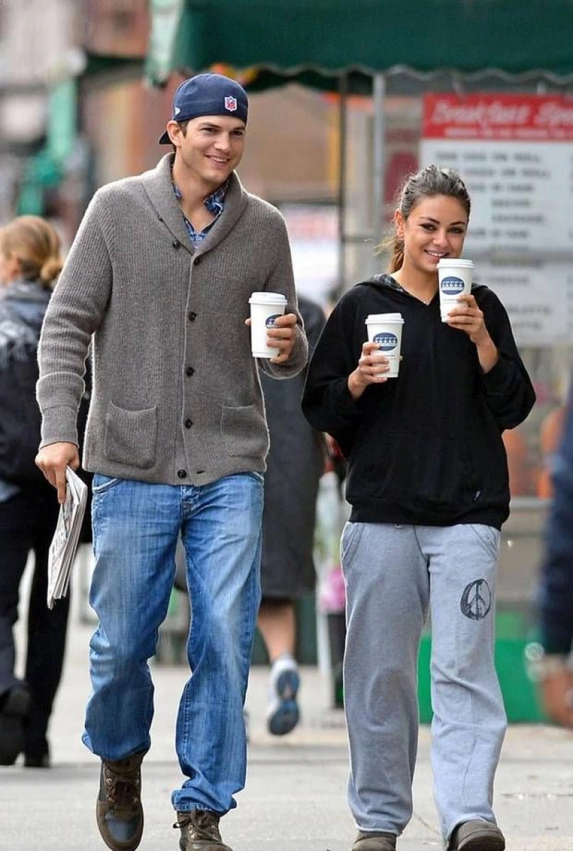 VESTILE BUNE DE PESTE OCEAN! ASHTON KUTCHER SI MILA KUNIS SE PREGATESC SA DEVINA PARINTI PENTRU A DOUA OARA