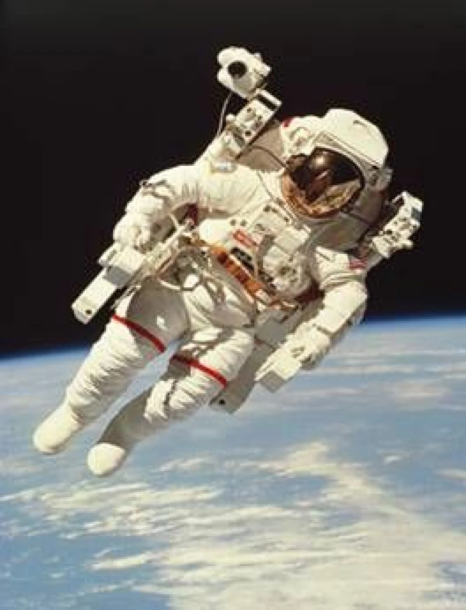 VEZI CONDITIILE NASA PENTRU RECRUTAREA ASTRONAUTILOR