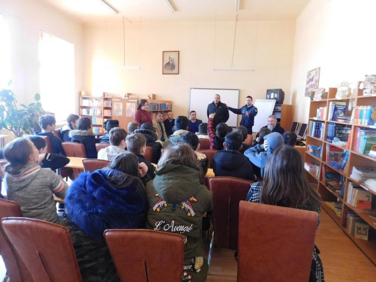 „Viață fără violență în școli”, tematica unui workshop derulat la Școala Gimnazială „Iosif Moldovan” din Arad
