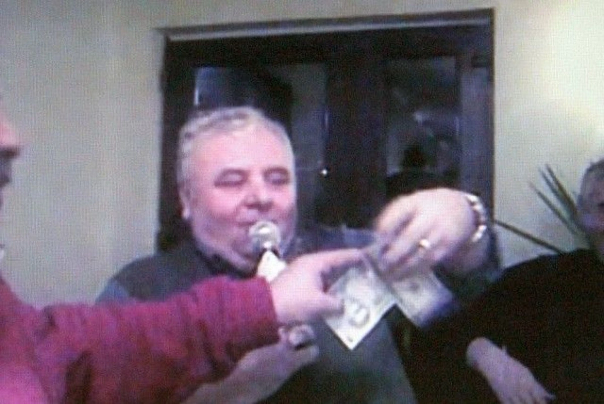 VICEPRESEDINTELE CJ CARAS- SEVERIN, PRINS DE DNA IN TIMP CE LUA MITA IN BIROUL SAU
