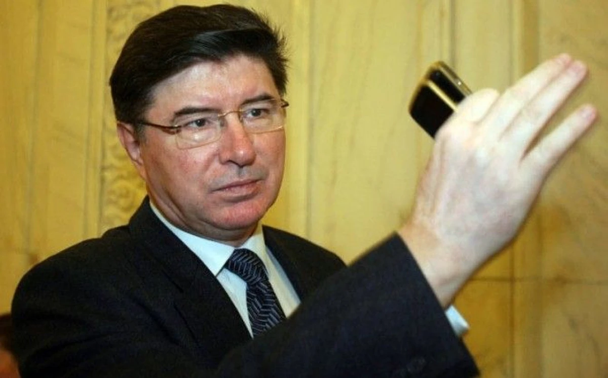 VICEPREȘEDINTELE SENATULUI ÎI SUGEREAZĂ DEMISIA LUI OPREA. VOTUL NU POATE FI RELUAT