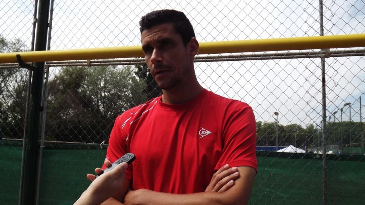 VICTOR HANESCU: „MA BUCUR SA REVIN LA ARAD, OAMENII SUNT DEOSEBITI, PASIONATI DE TENIS”