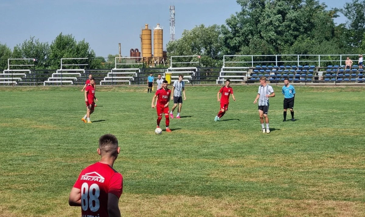 Victoria Felnac și Unirea Sântana au câștigat primele amicale estivale