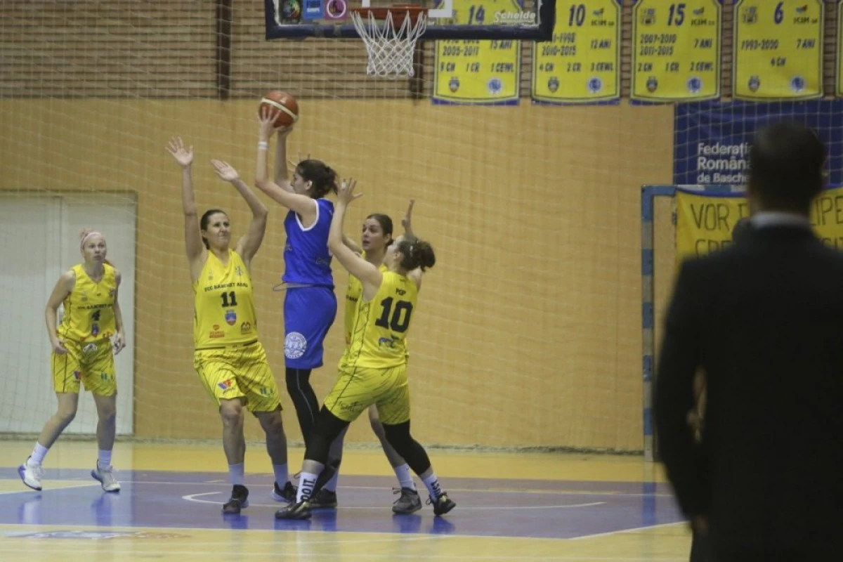 Victorie clară cu porţile închise, înainte de play-off