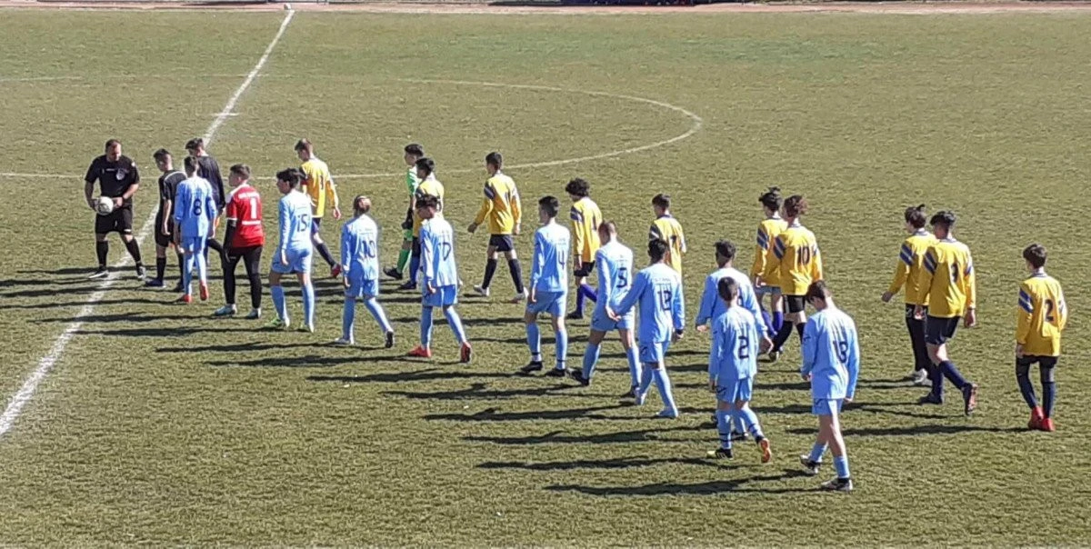 Victorii pentru fotbaliştii juniori U15 ai CSŞ Gloria Arad