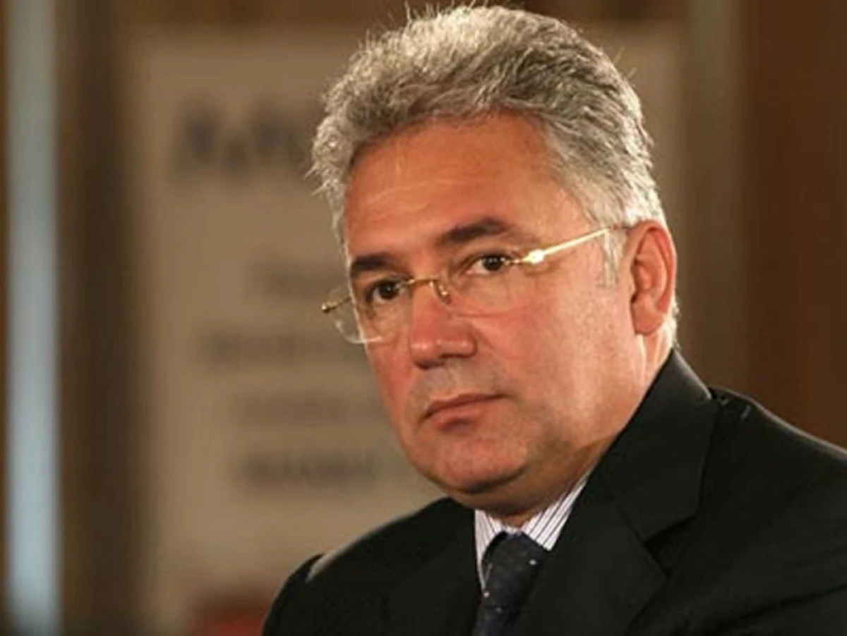 VIDEANU ANUNTA CA IL DA IN JUDECATA PE GABRIEL SANDU: "NU AM SEMNAT NICIO HG PRIVIND MICROSOFT"